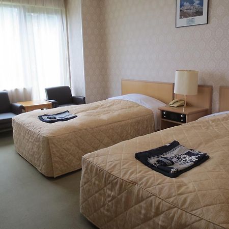 Takamine Kogen Hotel Komoro Buitenkant foto