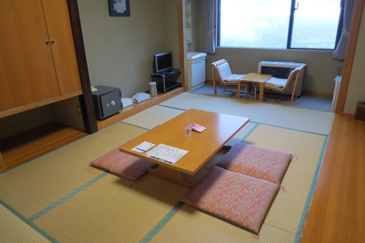 Takamine Kogen Hotel Komoro Buitenkant foto